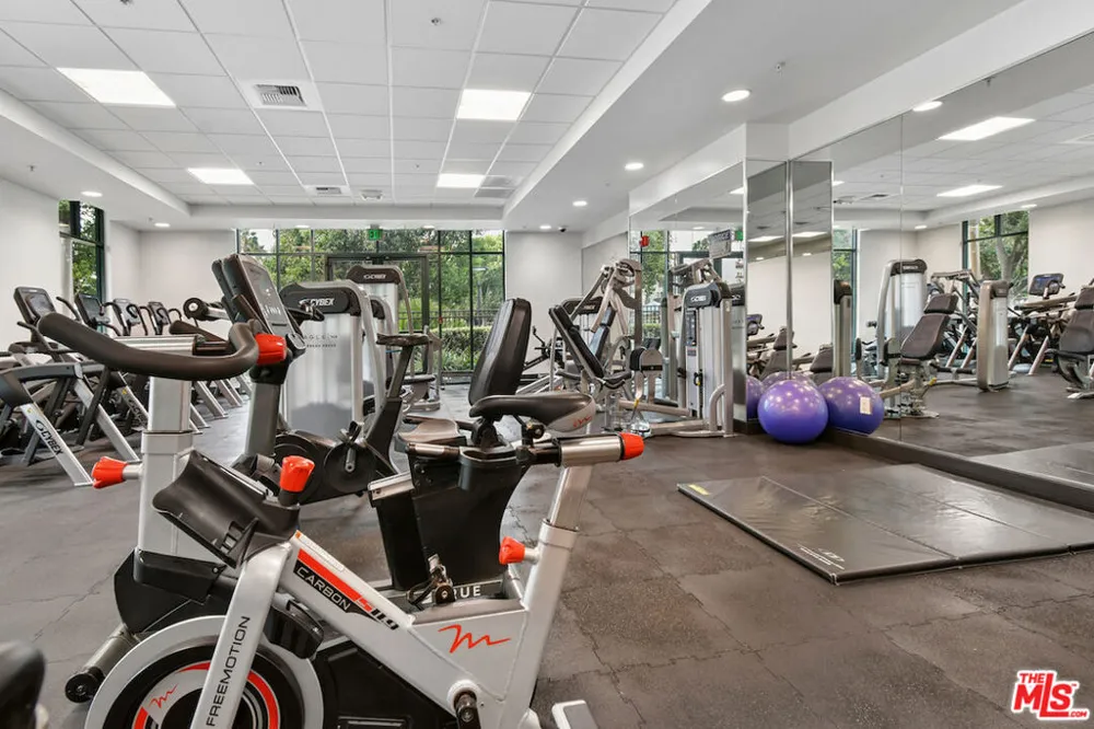 5625 Crescent Parkway #109 Playa Vista, CA 90094
