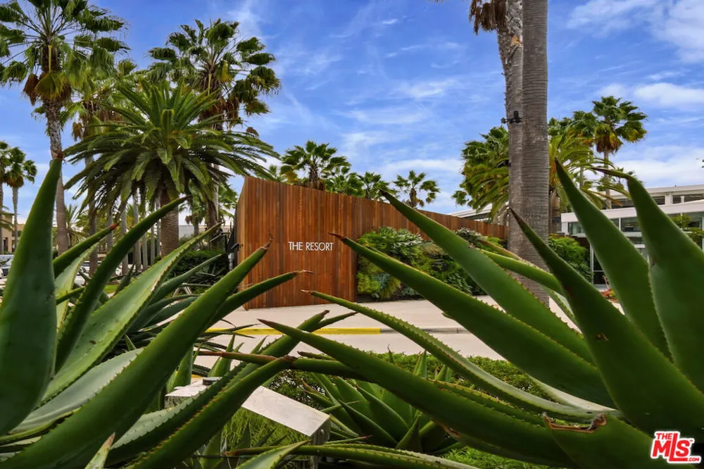 5625 Crescent Parkway #109 Playa Vista, CA 90094