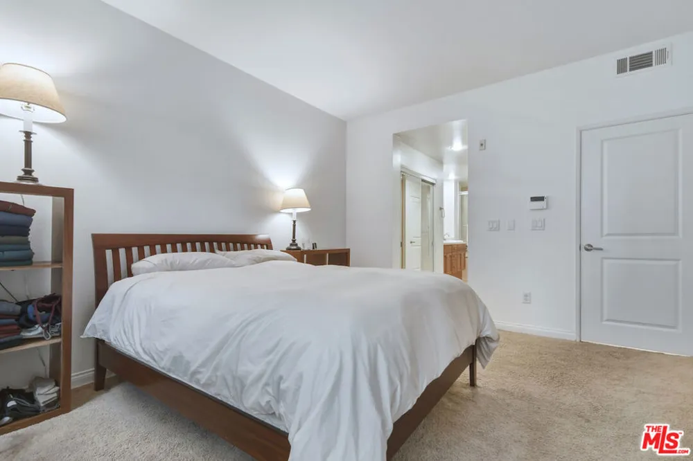 5625 Crescent Parkway #109 Playa Vista, CA 90094