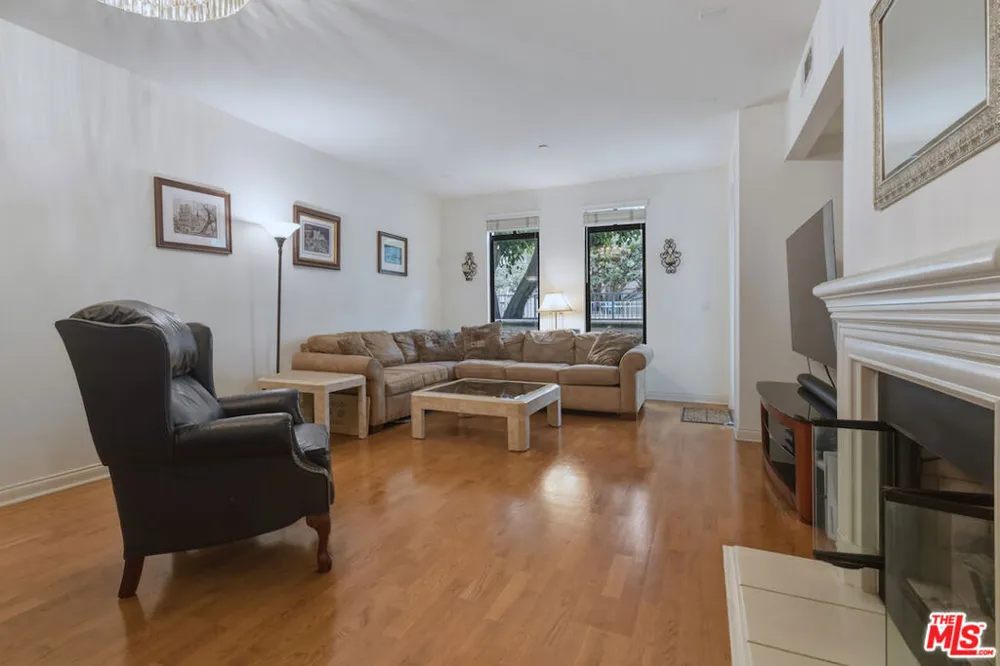 5625 Crescent Parkway #109 Playa Vista, CA 90094