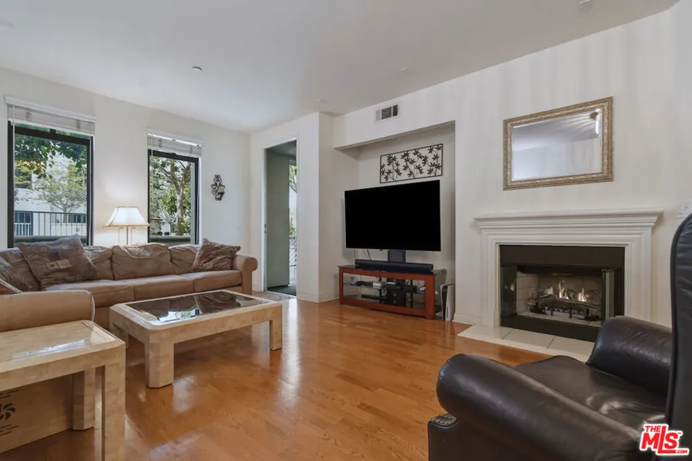 5625 Crescent Parkway #109 Playa Vista, CA 90094