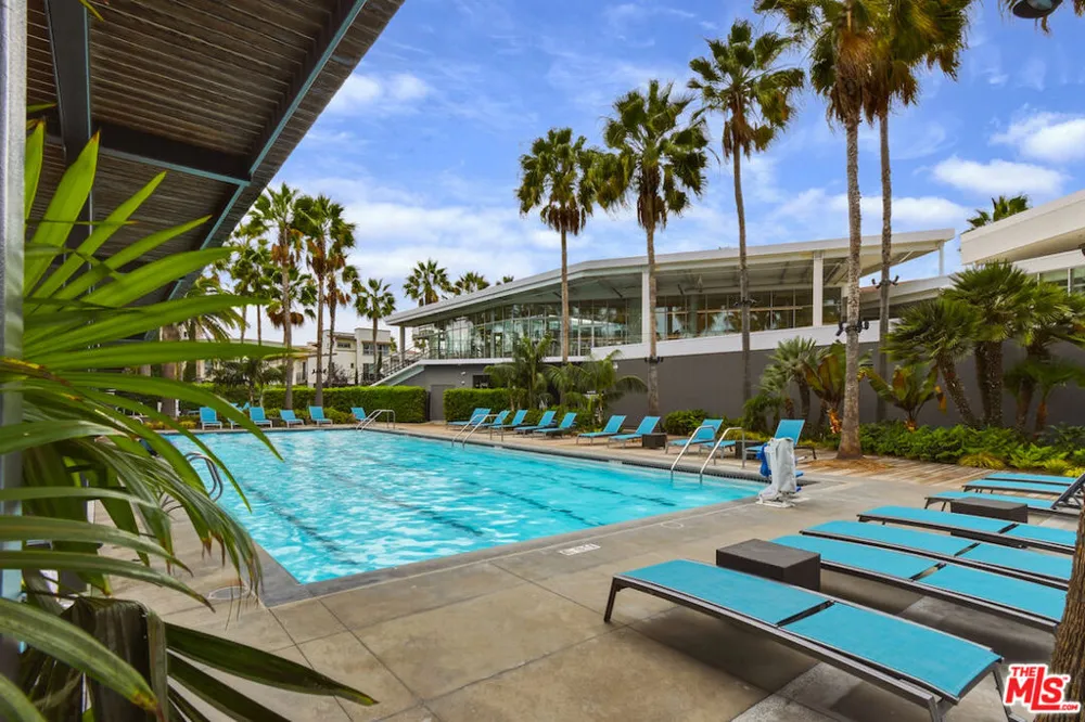 5625 Crescent Parkway #109 Playa Vista, CA 90094