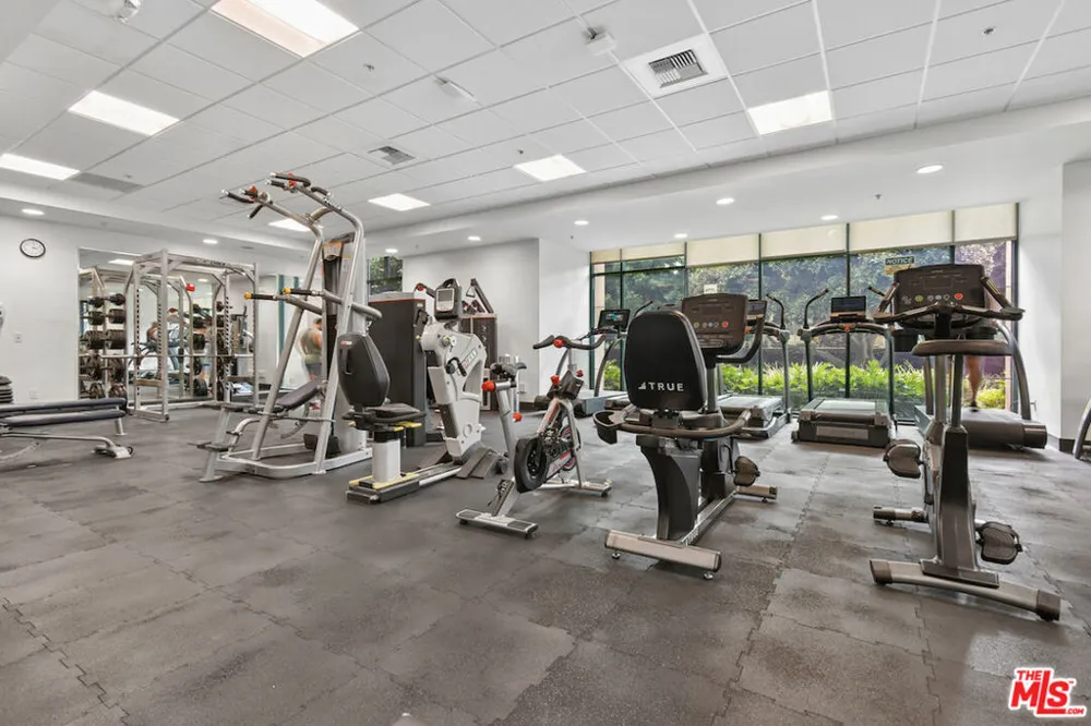 5625 Crescent Parkway #109 Playa Vista, CA 90094