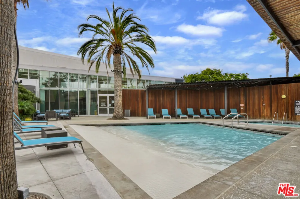 5625 Crescent Parkway #109 Playa Vista, CA 90094