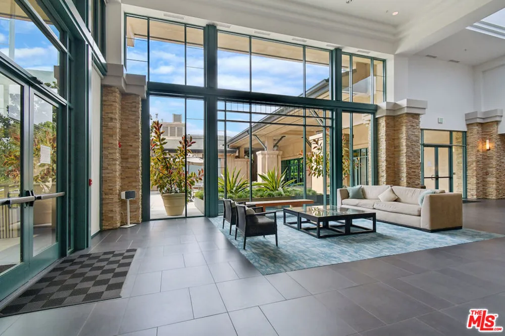 5625 Crescent Parkway #109 Playa Vista, CA 90094