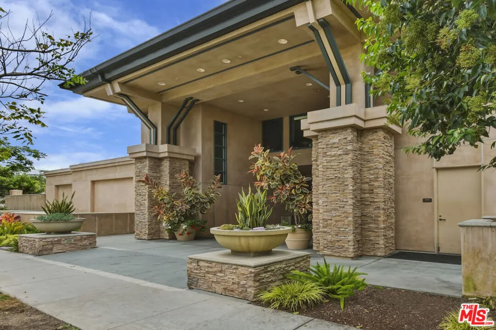 5625 Crescent Parkway #109 Playa Vista, CA 90094