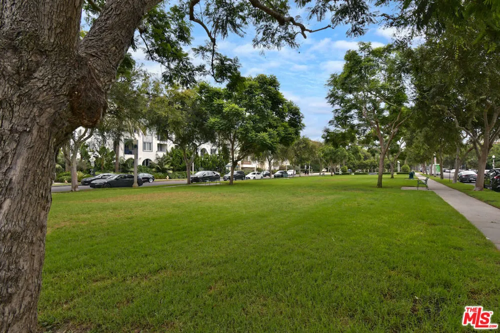 5625 Crescent Parkway #109 Playa Vista, CA 90094