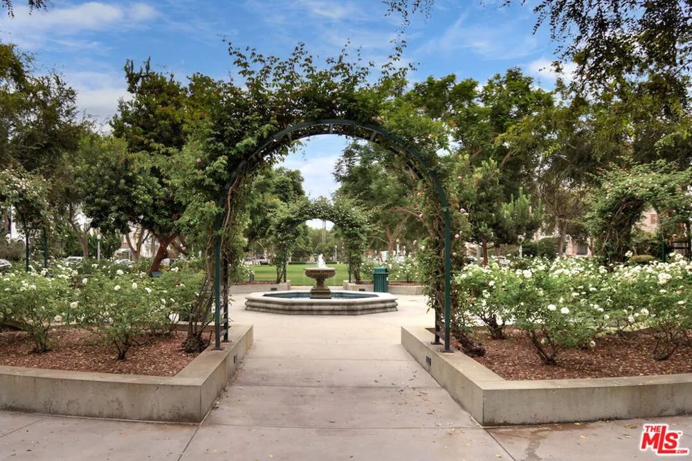 5625 Crescent Parkway #109 Playa Vista, CA 90094