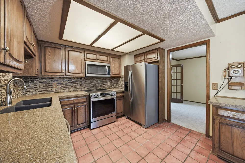 103 W Quanah Court Broken Arrow, OK 74011