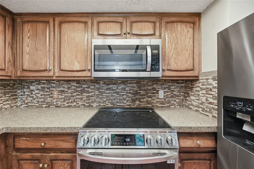 103 W Quanah Court Broken Arrow, OK 74011