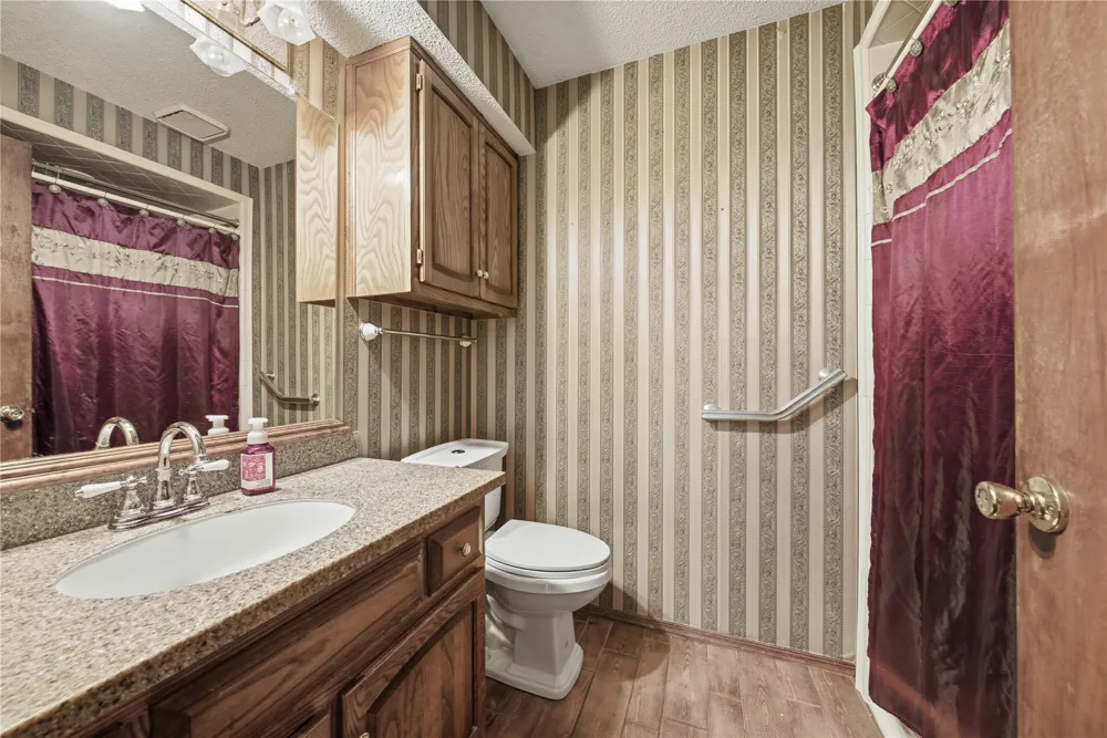 103 W Quanah Court Broken Arrow, OK 74011