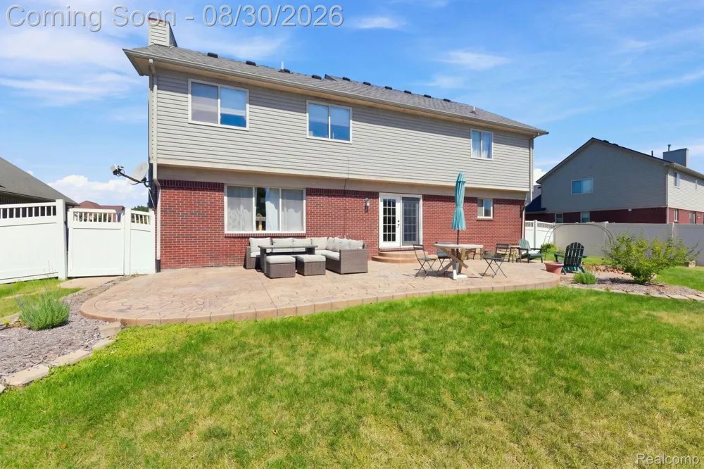 26833 Arcadia Drive Flat Rock City, MI 48134