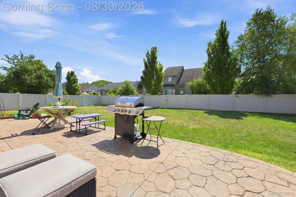 26833 Arcadia Drive Flat Rock City, MI 48134