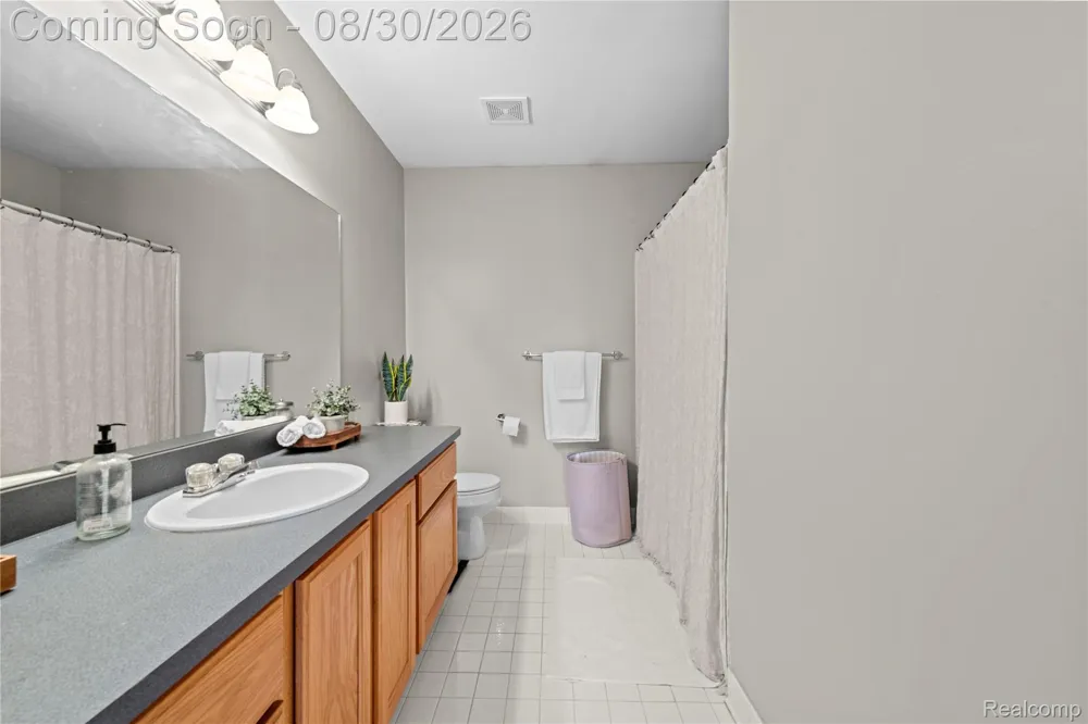 26833 Arcadia Drive Flat Rock City, MI 48134