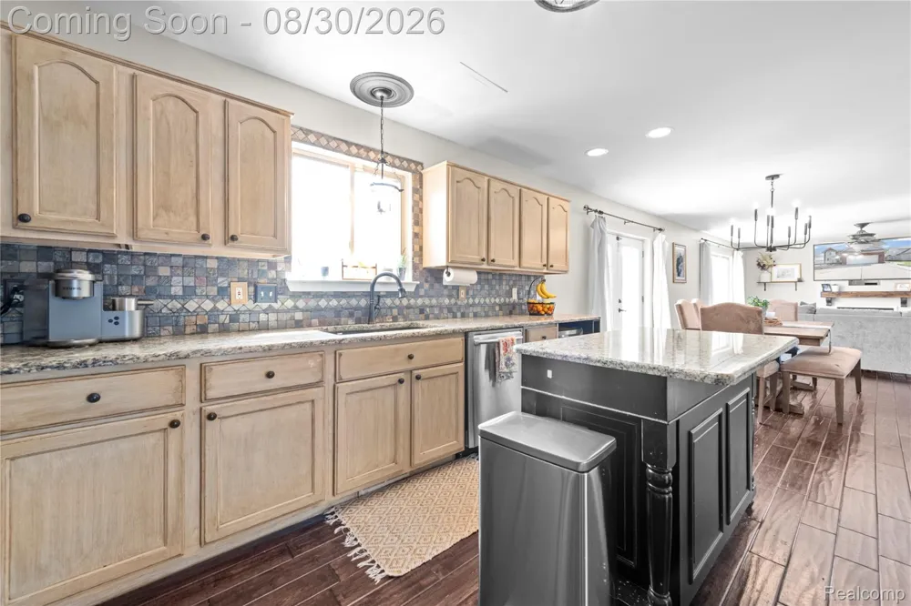 26833 Arcadia Drive Flat Rock City, MI 48134