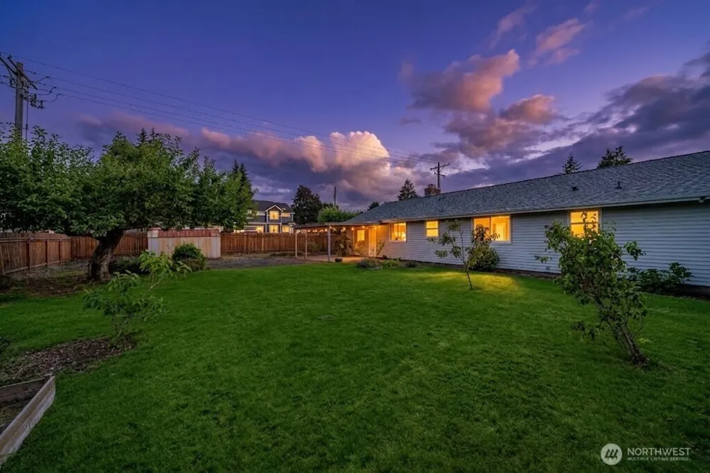 3145 Locust Avenue University Place, WA 98466