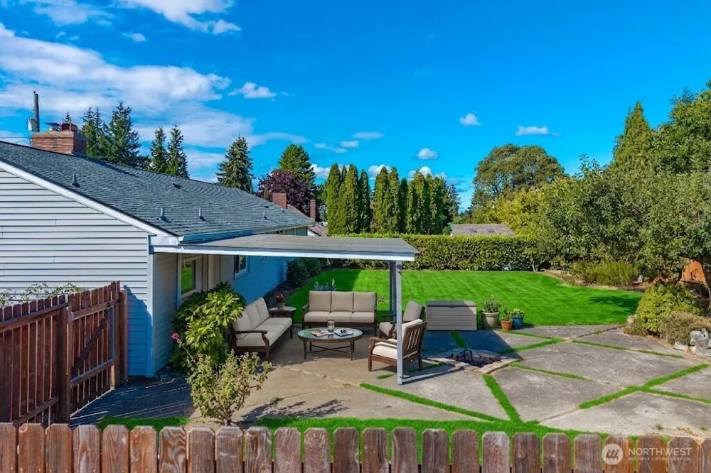 3145 Locust Avenue University Place, WA 98466