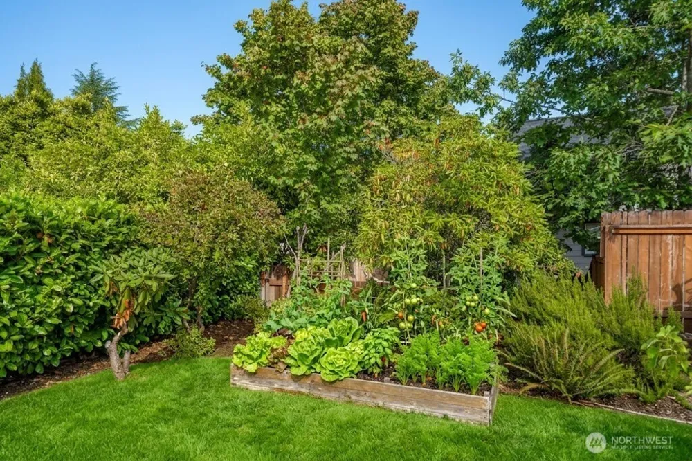 3145 Locust Avenue University Place, WA 98466