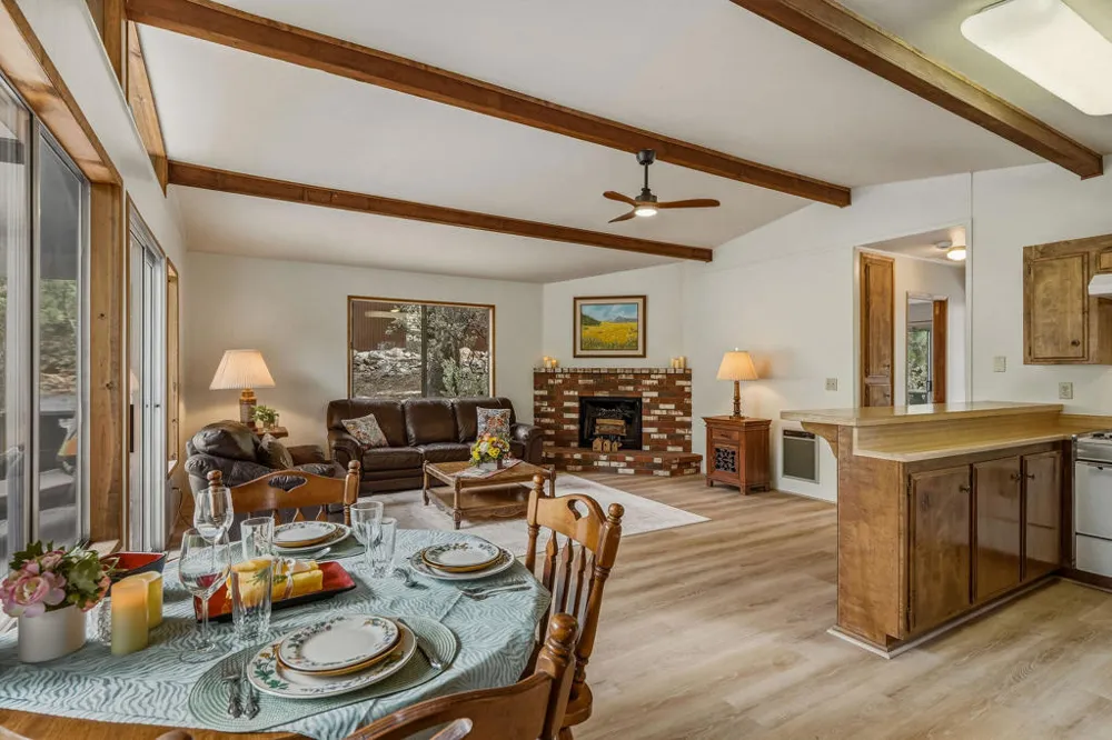 25461 Glen Road Idyllwild, CA 92549