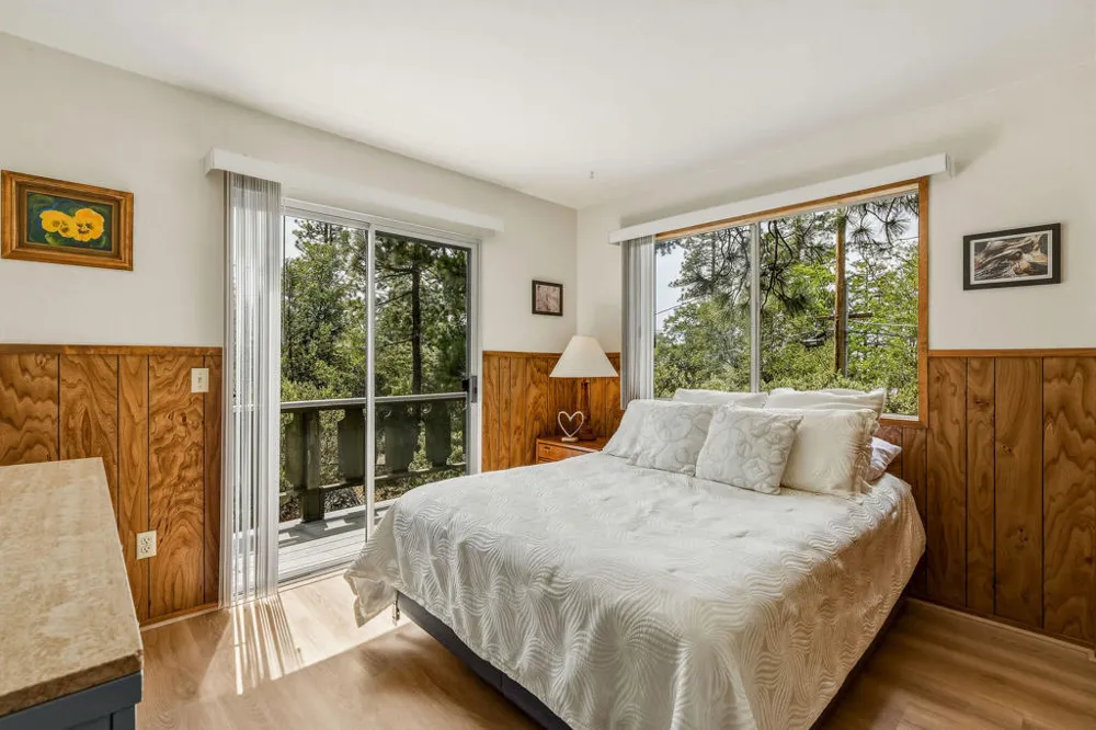 25461 Glen Road Idyllwild, CA 92549