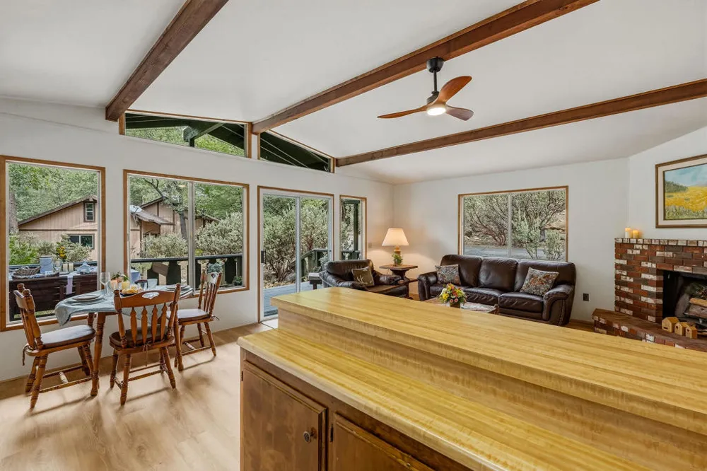 25461 Glen Road Idyllwild, CA 92549