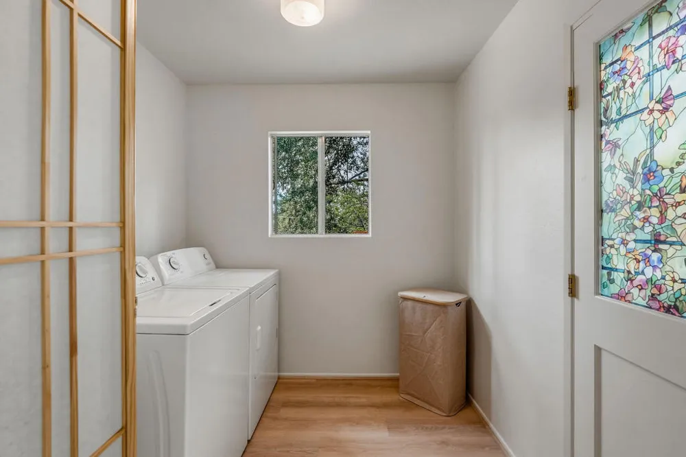 25461 Glen Road Idyllwild, CA 92549