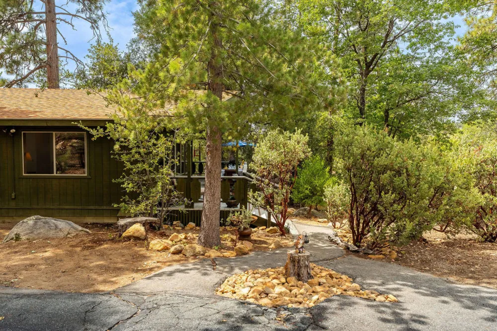 25461 Glen Road Idyllwild, CA 92549