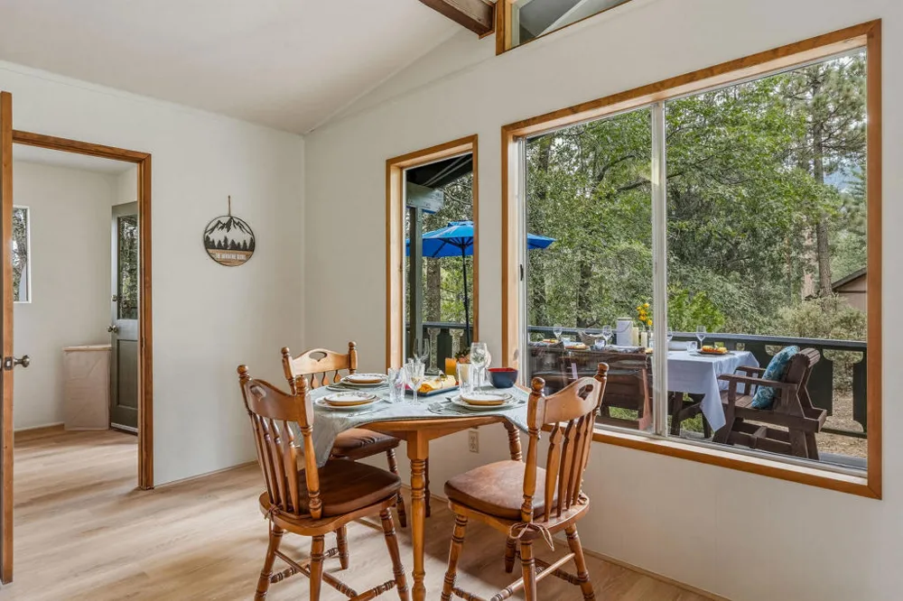 25461 Glen Road Idyllwild, CA 92549