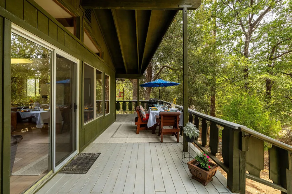 25461 Glen Road Idyllwild, CA 92549