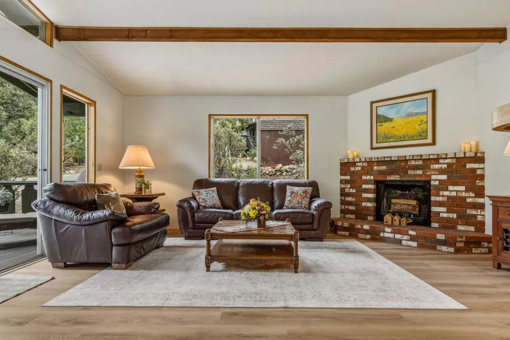 25461 Glen Road Idyllwild, CA 92549
