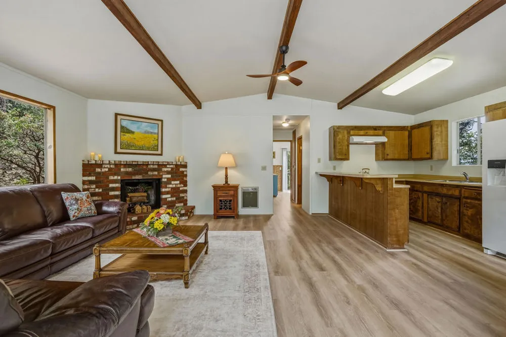 25461 Glen Road Idyllwild, CA 92549