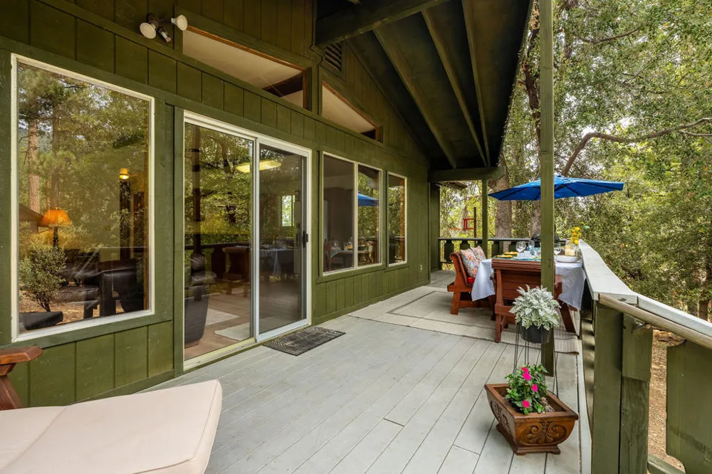 25461 Glen Road Idyllwild, CA 92549