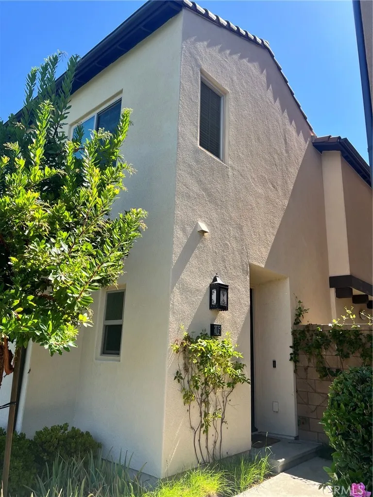 105 Elkhorn Irvine, CA 92618