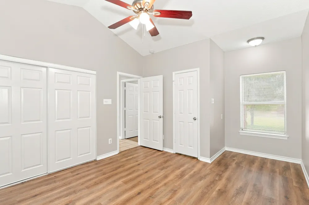 704 Monique Cedar Hill, TX 75104