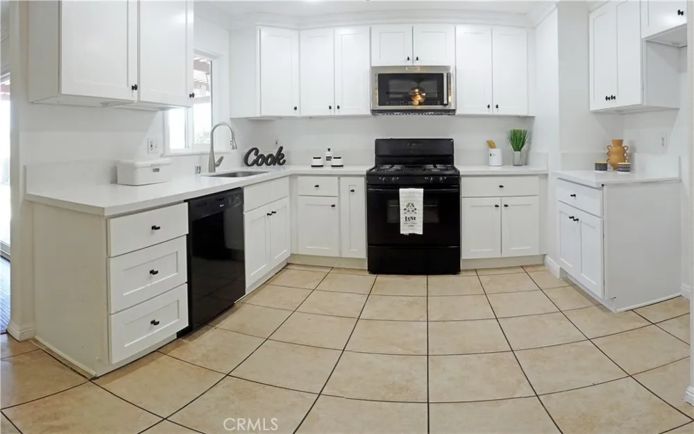 202 E Cherry Hill Court Ontario, CA 91761