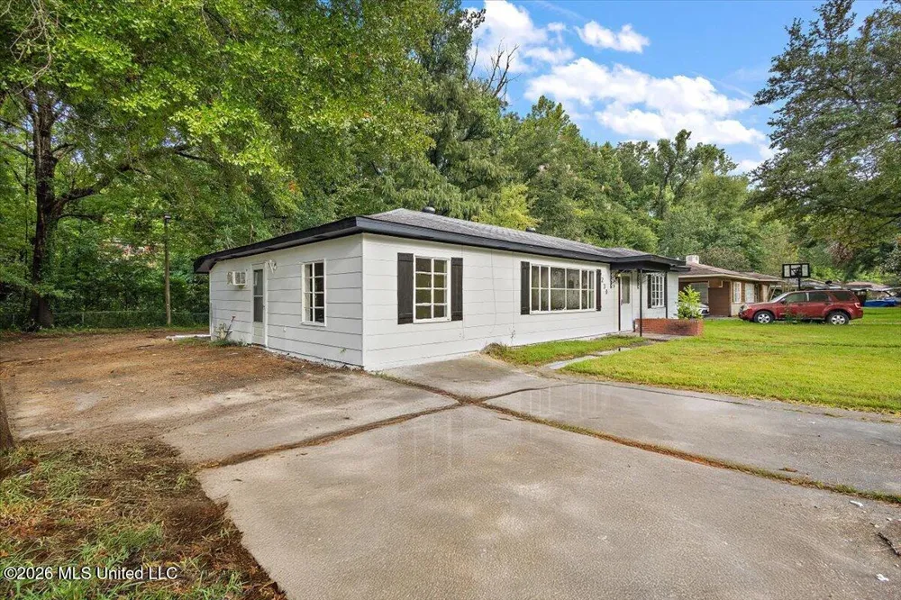 230 Hillside Drive Vicksburg, MS 39180