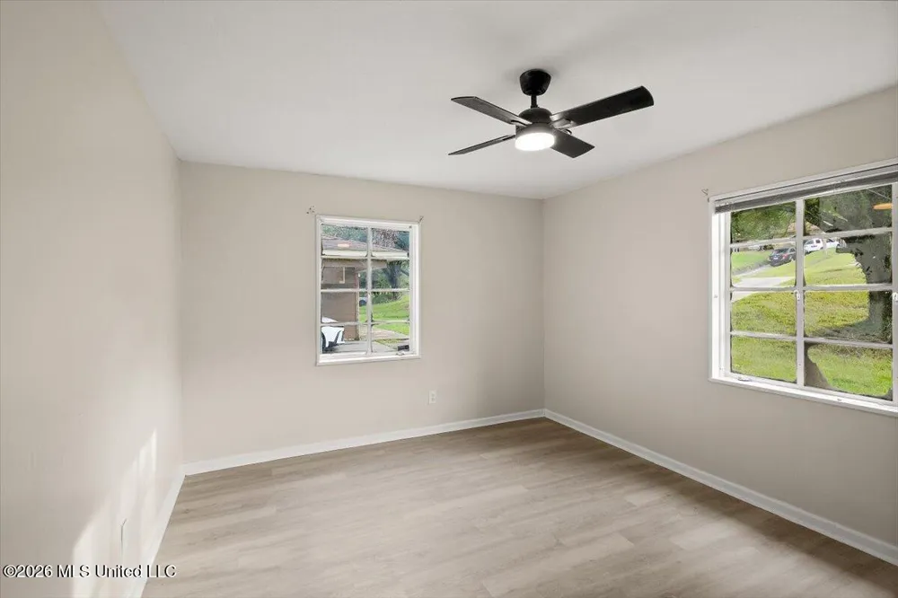 230 Hillside Drive Vicksburg, MS 39180