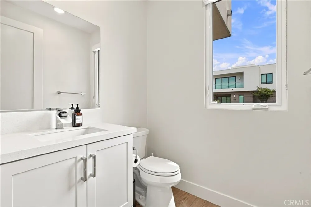 16311 Veterans Tustin, CA 92782