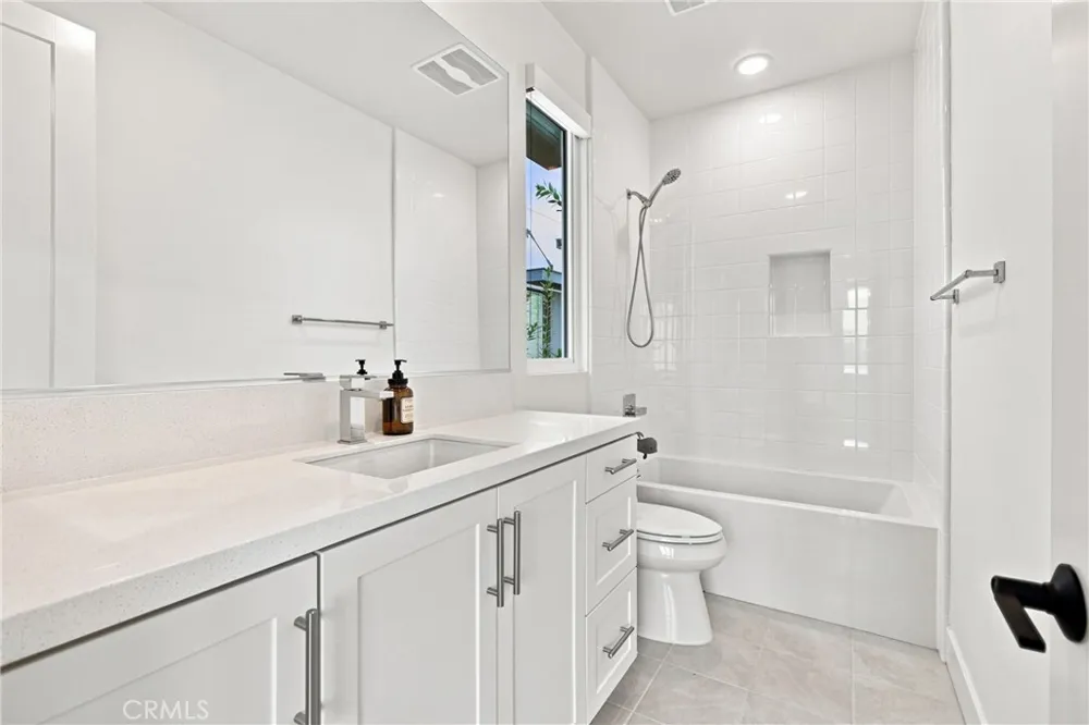 16311 Veterans Tustin, CA 92782