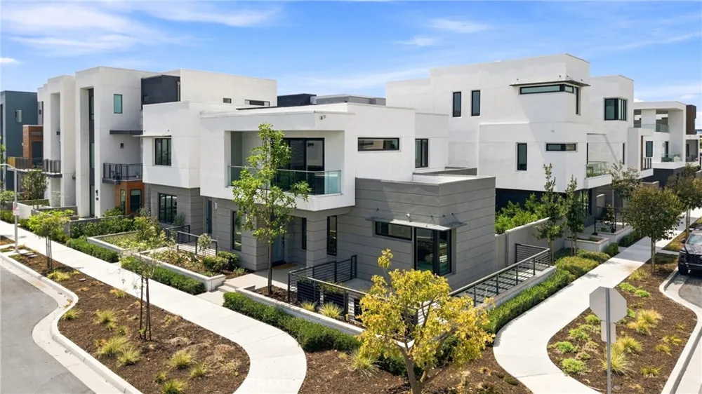 16311 Veterans Tustin, CA 92782