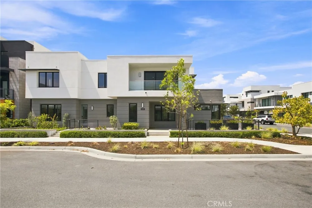 16311 Veterans Tustin, CA 92782