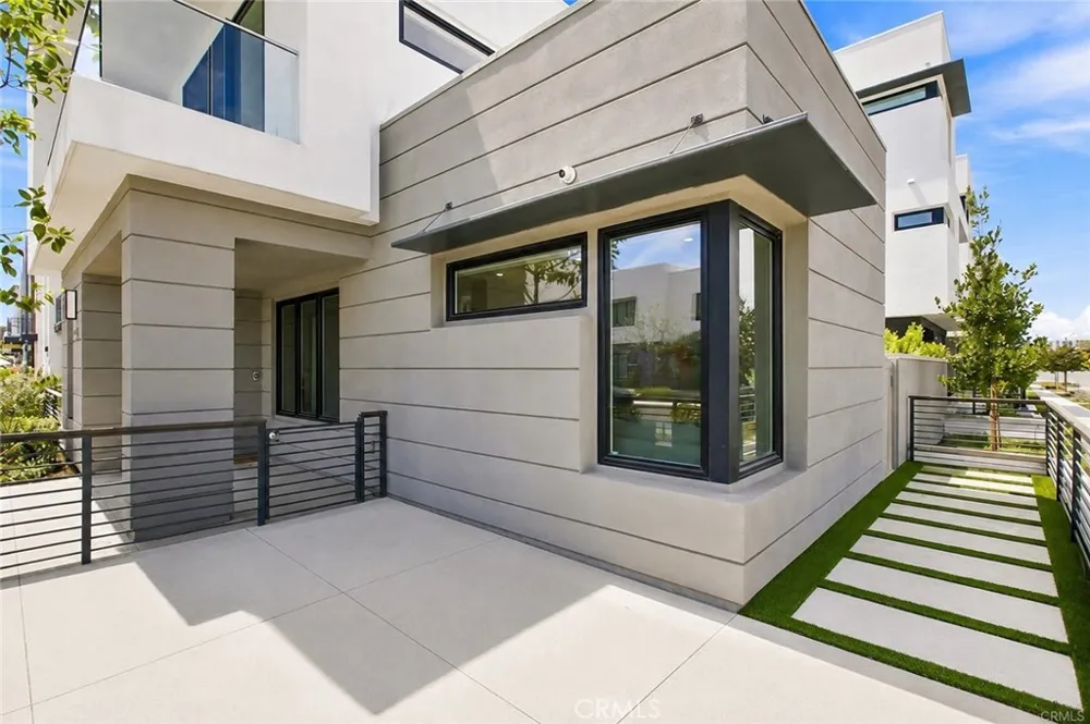 16311 Veterans Tustin, CA 92782