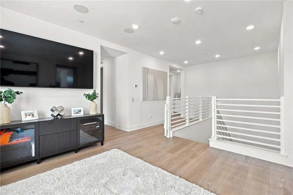 16311 Veterans Tustin, CA 92782