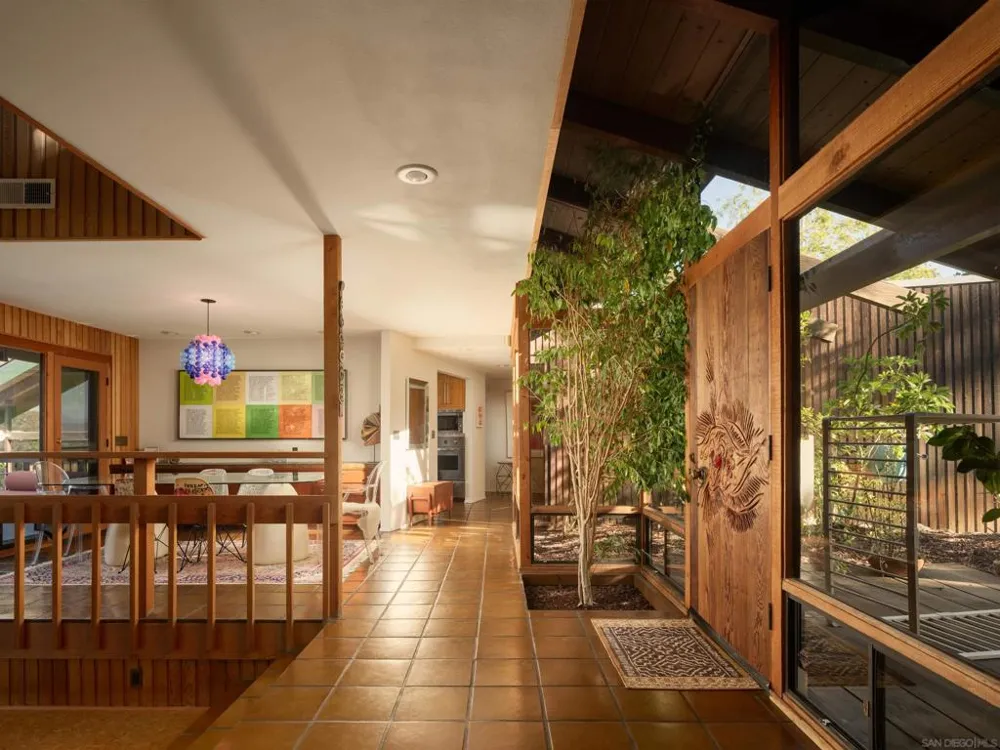 5021 Bluff Place El Cajon, CA 92020