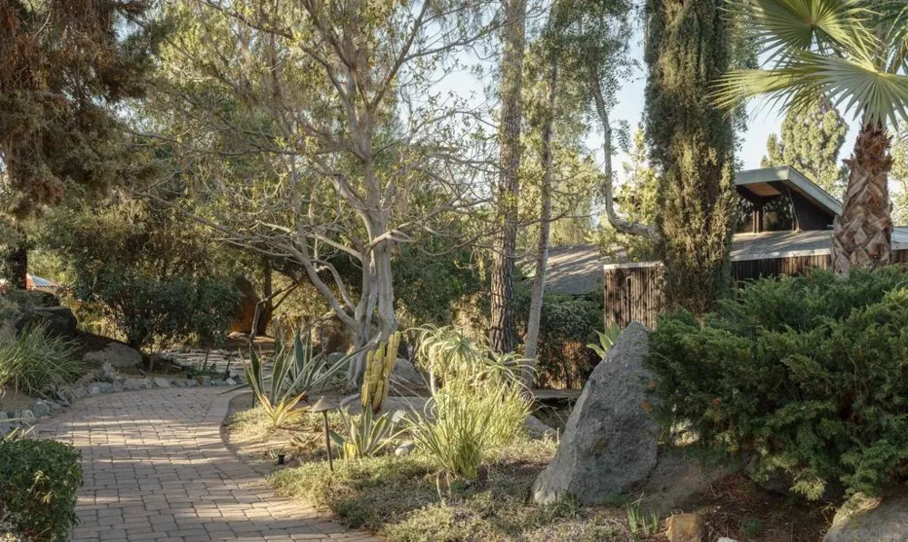 5021 Bluff Place El Cajon, CA 92020