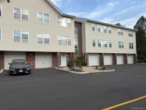 18 Deer Court Drive