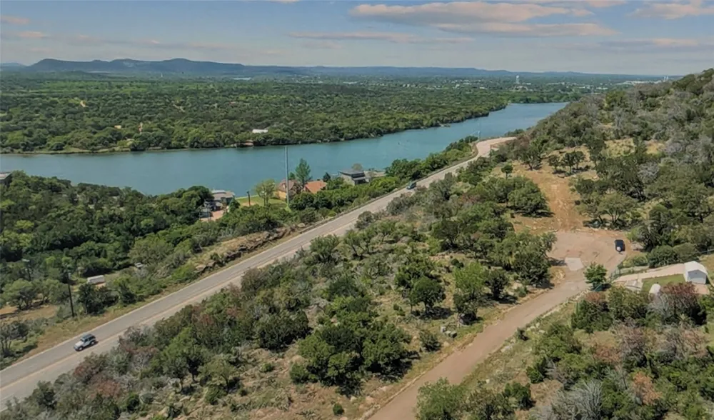 68 War Bonnet Ridge Kingsland, TX 78639