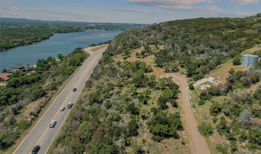 68 War Bonnet Ridge Kingsland, TX 78639