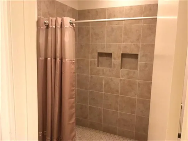11711 Memorial Drive #83 Houston, TX 77024