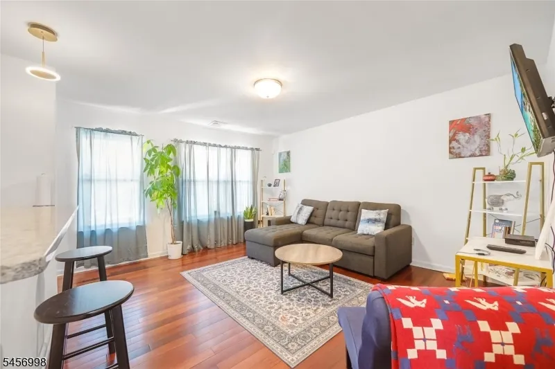 44 Coriander Way Englewood City, NJ 07631